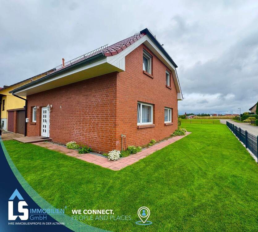 Thumbnail-Einfamilienhaus mit Wintergarten & Traumgarten in Arendsee