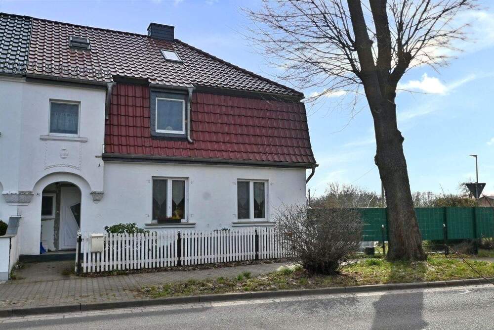 Thumbnail-Attraktive Doppelhaushälfte mit Gartenidylle und modernem Wohnkomfort