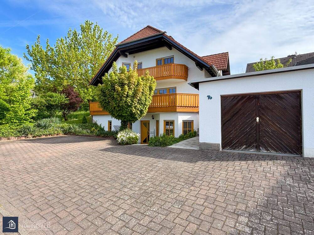 Thumbnail-Ein Ort zum Großwerden und Ankommen: Großzügiges Landhaus, Gartenidylle und Einliegerwohnung.