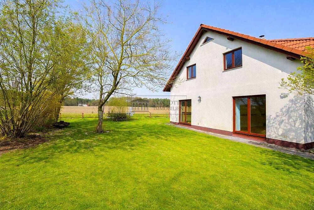 Thumbnail-Ein Zuhause, das Maßstäbe setzt - Großzügigkeit, Licht und Natur perfekt vereint