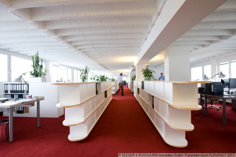 Thumbnail-Schreibtisch in netter Bürogemeinschaft