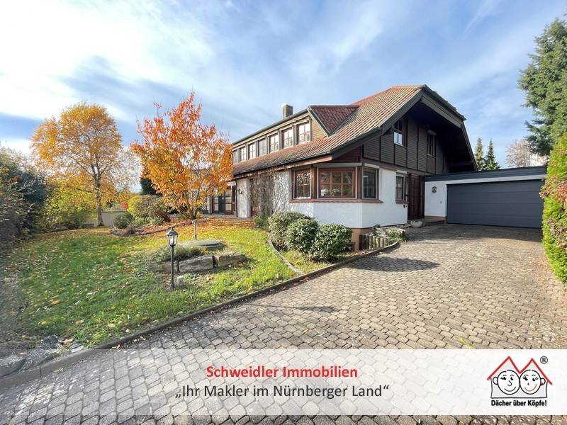 Thumbnail-Rarität am Laufer Kunigundenberg: Großzügiges Einfamilienhaus mit Einliegerwohnung und Doppelgarage