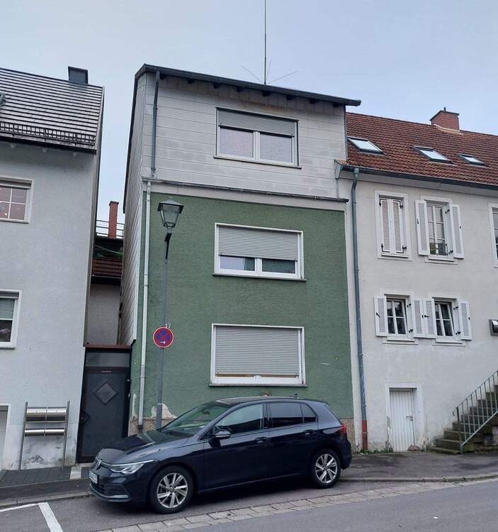Thumbnail-Einfamilienhaus über 3 Etagen + 2020 komplett renoviert+ mit großer Dachterrasse (ca. 80 m²) in St. Ingbert (Nähe Innenstadt)