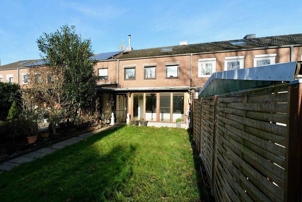 Thumbnail-Modernisiert, ruhig gelegen, sofort bezugsbereit - Ihr neues Zuhause in Neuss!