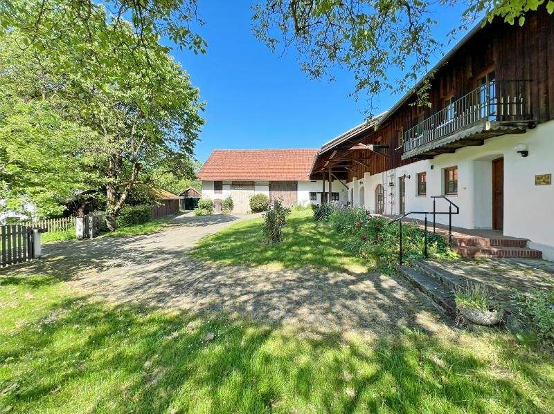 Thumbnail-Ehemalige Hofstelle mit Nebengebäuden und Raum zur Entfaltung!