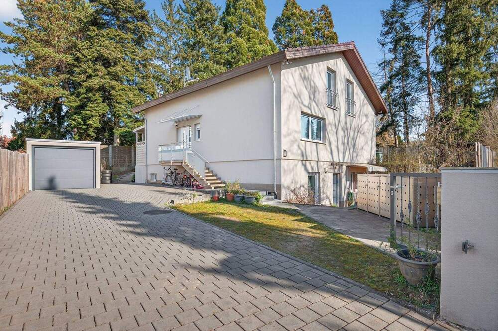 Thumbnail-Modernes Wohnglück in zweiter Reihe: Kernsaniertes Zweifamilienhaus mit ELW und Gartenidylle