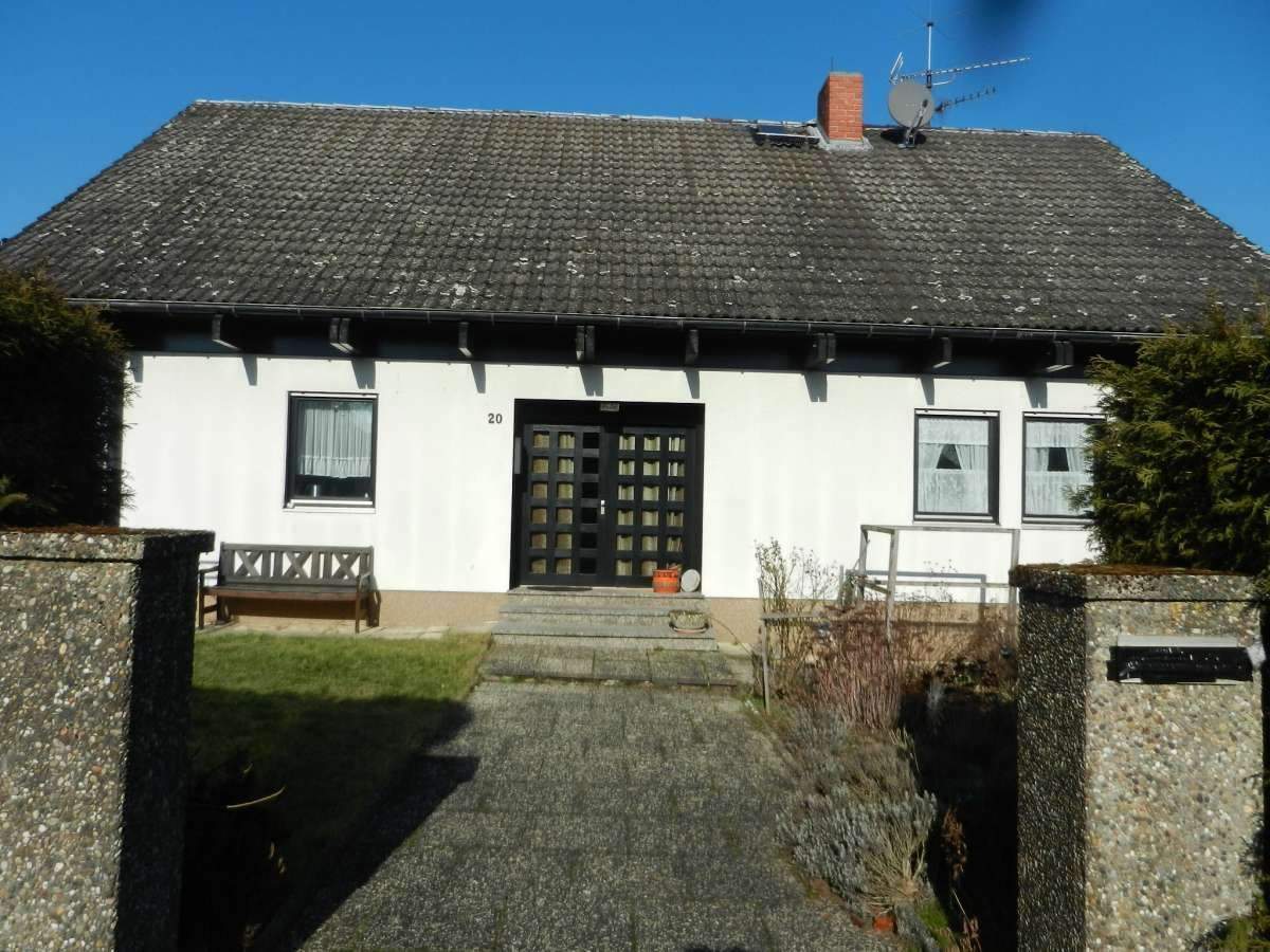 Thumbnail-Herrliche Ortsrandlage und Ausblick - Großes Einfamilienhaus in bevorzugter Wohnlage