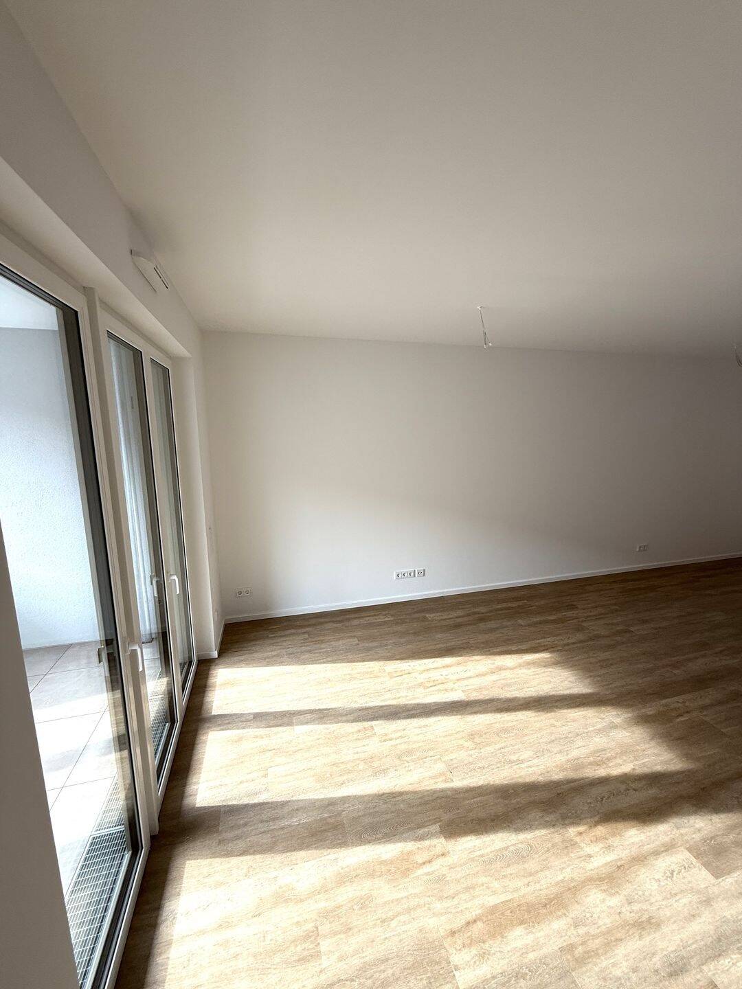 Thumbnail-Exklusive Neubau-Eigentumswohnung in List Vahrenwald - behindertengerechte 4 Zimmer Whg mit Loggia