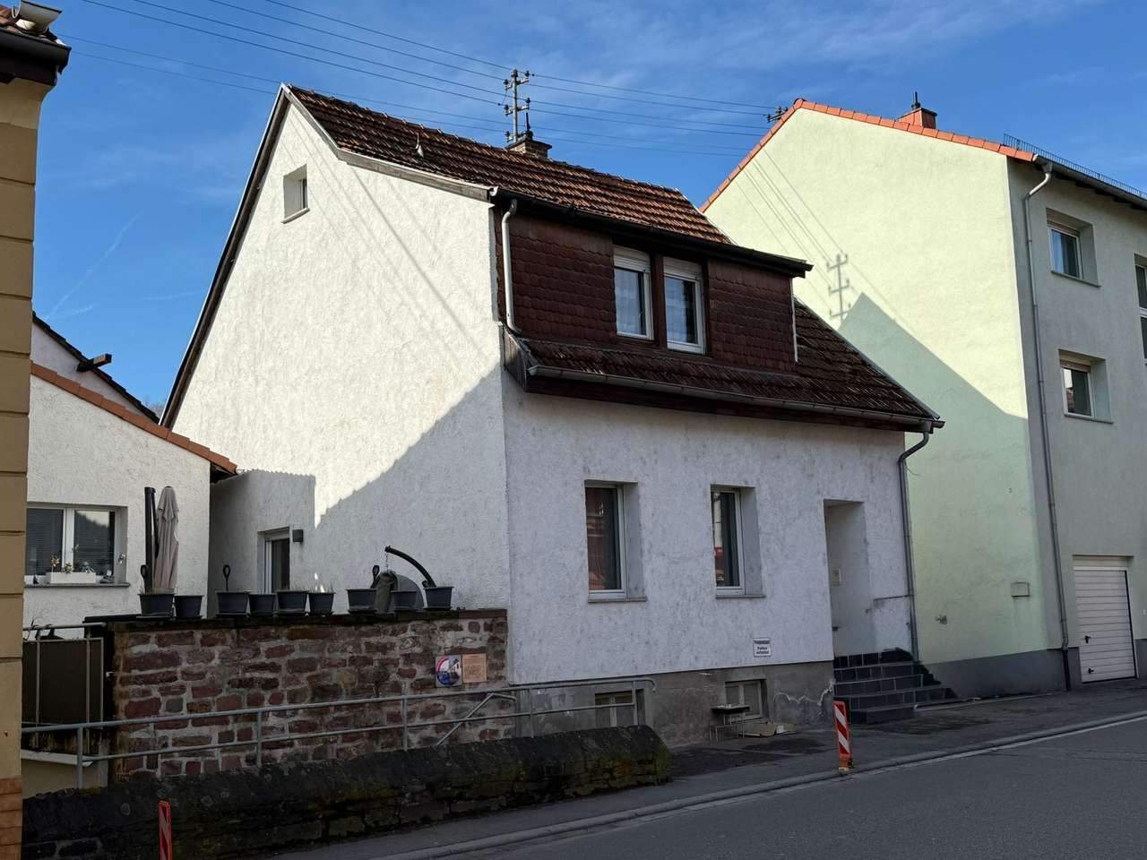 Thumbnail-Seltene Gelegenheit: Zwei Häuser auf großem Grundstück mit Entwicklungspotenzial