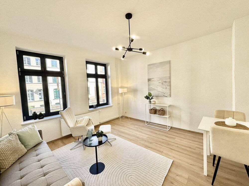 Thumbnail-Sofort bezugsfrei: Modernisierte 2-Zimmer-Wohnung mit Terrasse in Wismars Altstadt