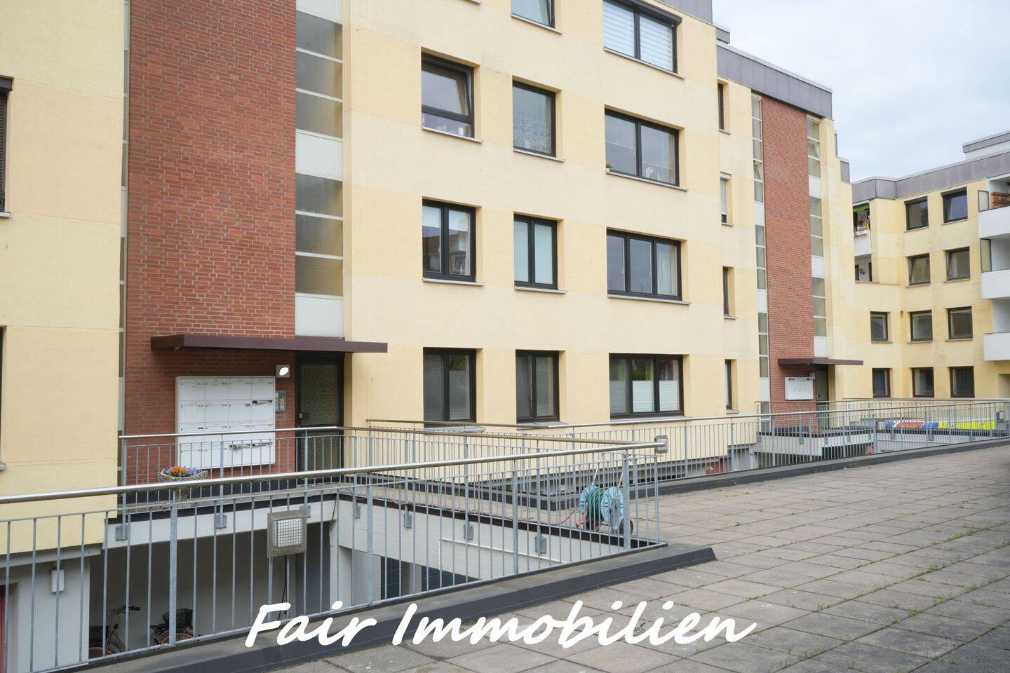 Thumbnail-HULSBERG – PETERSWERDER | Modernisierte und rollstuhlgeeignete 2-Zi. Wohnung in gepflegter Lage