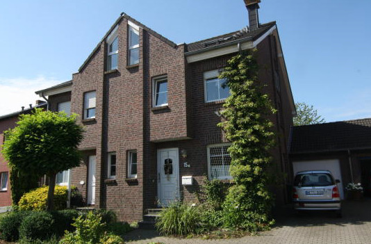 Thumbnail-SCHICKE DOPPELHAUSHÄLFTE MIT HERVORRAGENDER AUSSTATTUNG IN RUHIGER GRÜNLAGE VON NEUSS