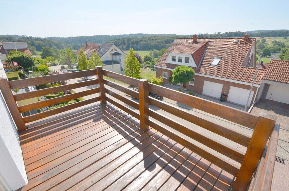 Thumbnail-SCHÖNE, GEPFLEGTE 3-ZIMMER-WOHNUNG MIT BALKON UND HERRLICHER SICHT