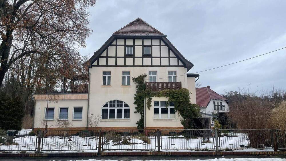 Thumbnail-Mehrfamilienhaus in ländlicher Umgebung