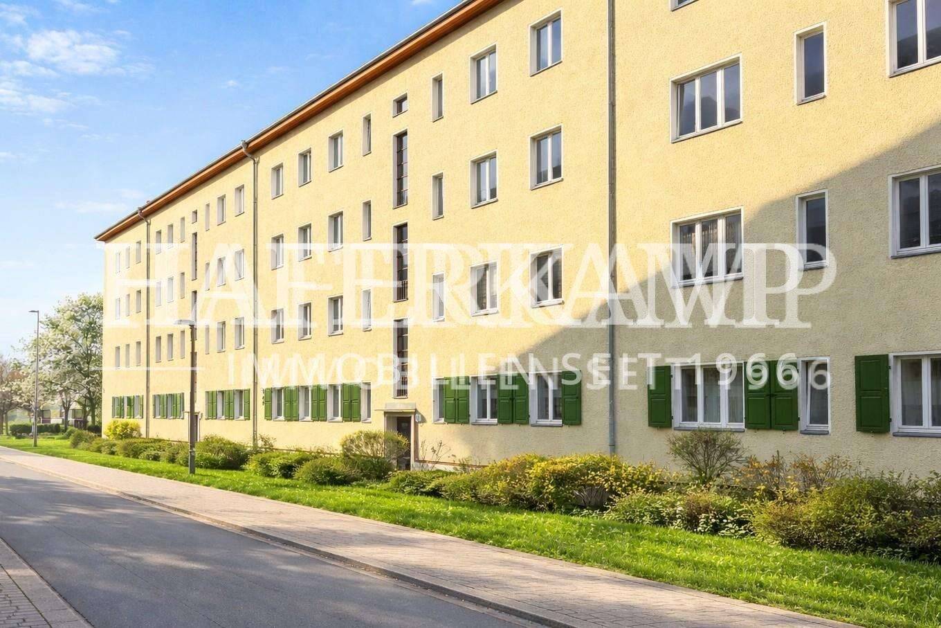 Thumbnail-Charmante 2-Zimmer-Altbauwohnung mit Balkon zum grünen Innenhof im beliebten Ostseeviertel