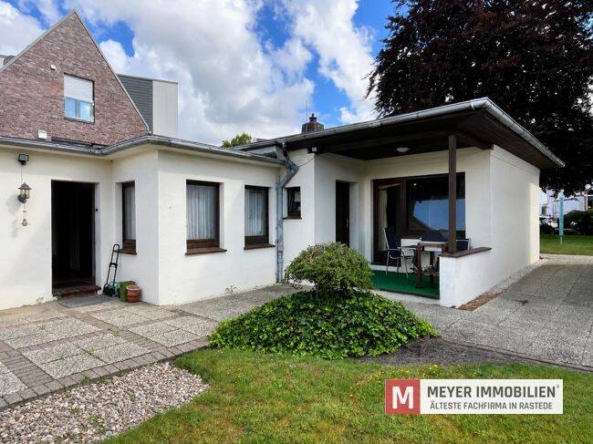 Thumbnail-Sanierungsbedürftiger Flachdachbungalow in Oldenburg - Donnerschwee (Obj.-Nr. 6636)