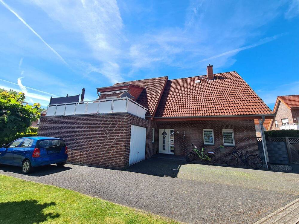 Thumbnail-Ahlener-Westen, ein modernes Zweifamilienhaus mit zwei 4-Zimmerwohnungen, ein Einzelerwerb ist möglich.