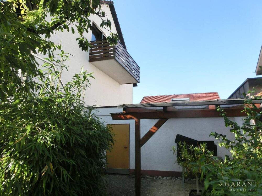 Thumbnail-Sofort verfügbar: 3 Zimmer-Dachgesschoss-Wohnung mit Balkon, in ruhiger Lage, inkl. Kfz-Stellplatz!