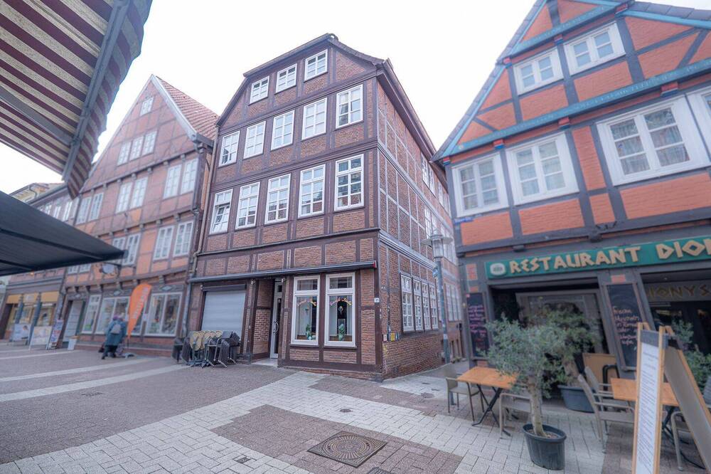 Thumbnail-Voll möblierte 2-Zimmer-Dachgeschosswohnung in bester Altstadtlage von Stade