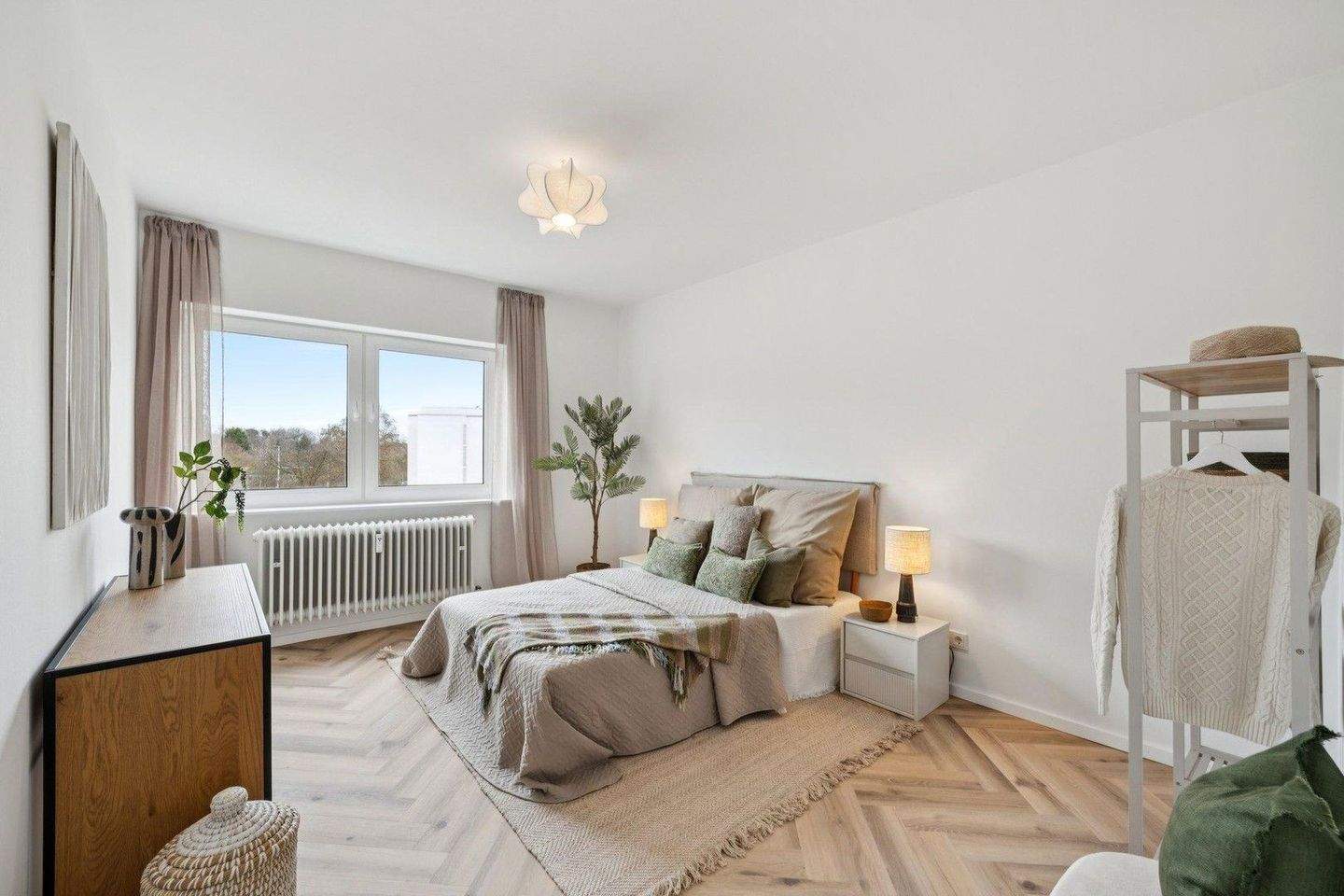 Thumbnail-*SOFORT EINZIEHEN* - Stilvoll modernisierte 3-Zimmer-Wohnung mit Balkon am Heidbergsee