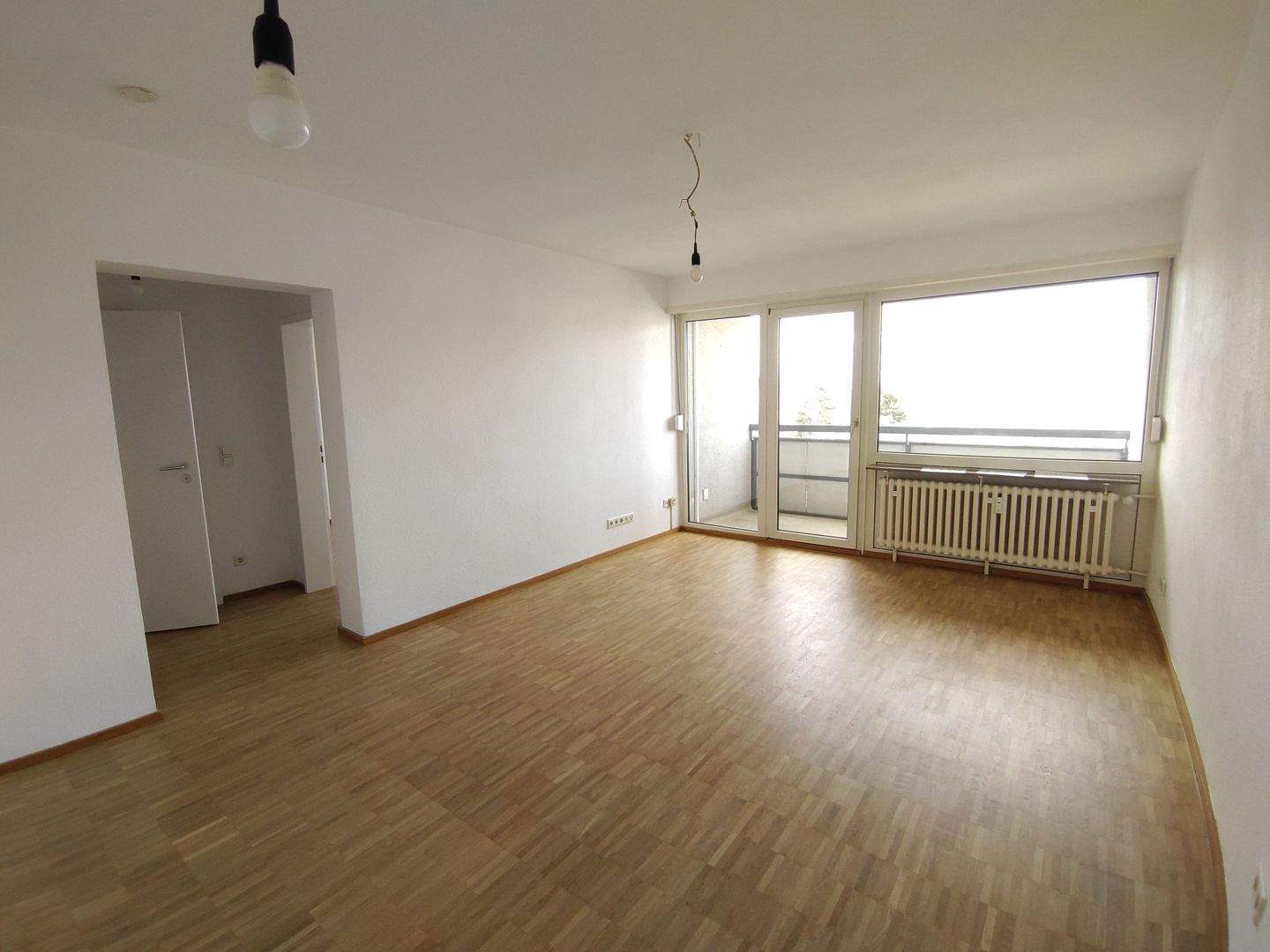 Thumbnail-RENOVIERT: 2,5-Zimmer-Wohnung mit großem Balkon