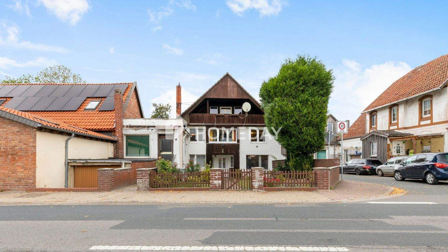 Thumbnail-Großzügiges Einfamilienhaus mit charmantem Charakter und viel Platz für die Familie