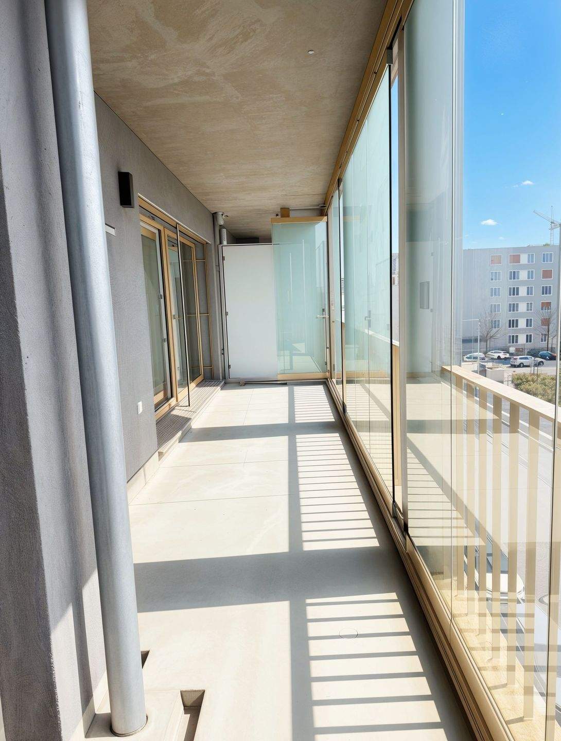 Thumbnail-Erstbezug - Modern und lichtdurchflutet: 2-Zimmer-Wohnung mit XXL-Loggia (3.OG) mit TG-Stellplatz