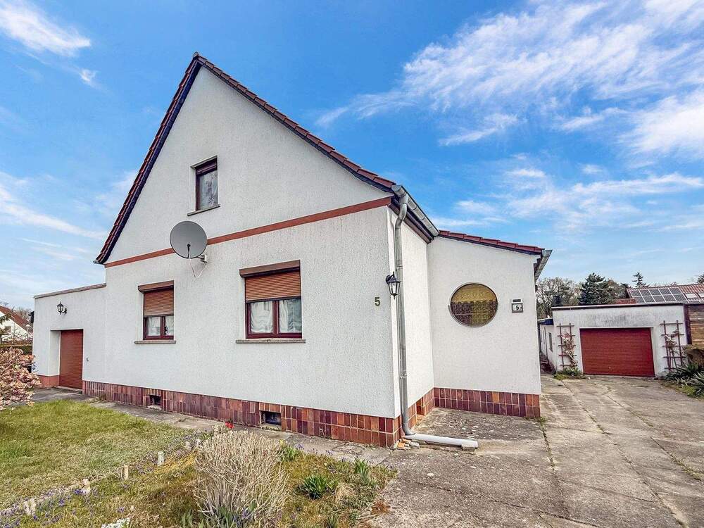 Thumbnail-Charmantes Einfamilienhaus mit viel Platz