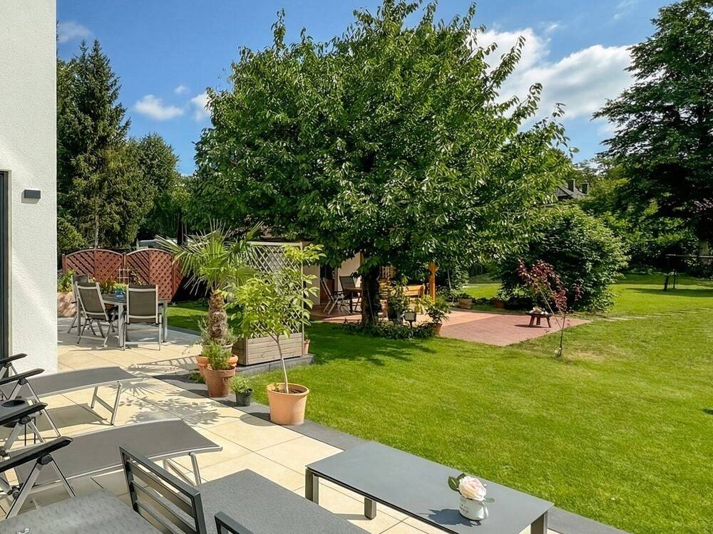 Thumbnail-Neuwertiges Familiendomizil mit großer Terrasse und großem Grundstück