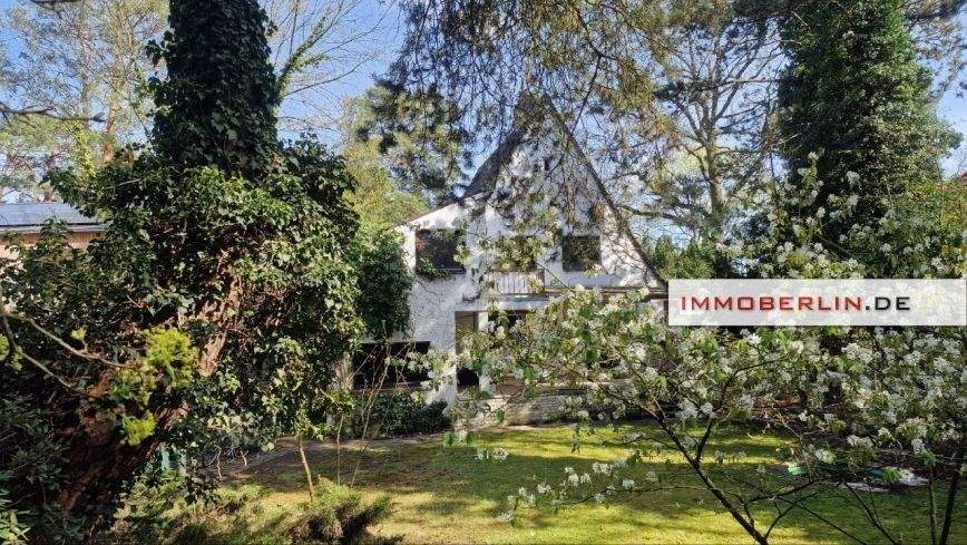 Thumbnail-IMMOBERLIN:DE - Sehr attraktives Ein-Zweifamilienhaus in exquisiter Lage zwischen Wald und Havel