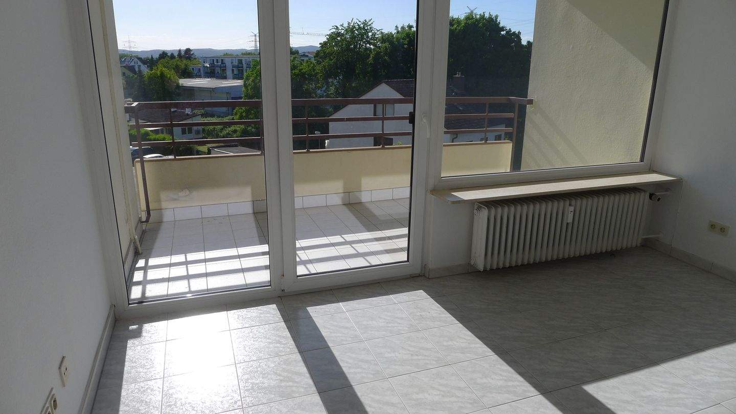 Thumbnail-FrankfurtM- Sossenheim 3 Zimmer Wohnung mit Loggia und EBK