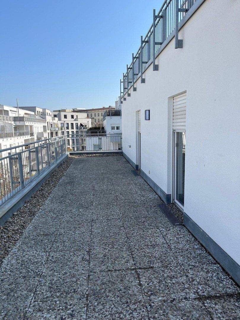 Thumbnail-3 Zimmerwohnung mit knapp 60m2 Balkonfläche *Provisionsfrei*