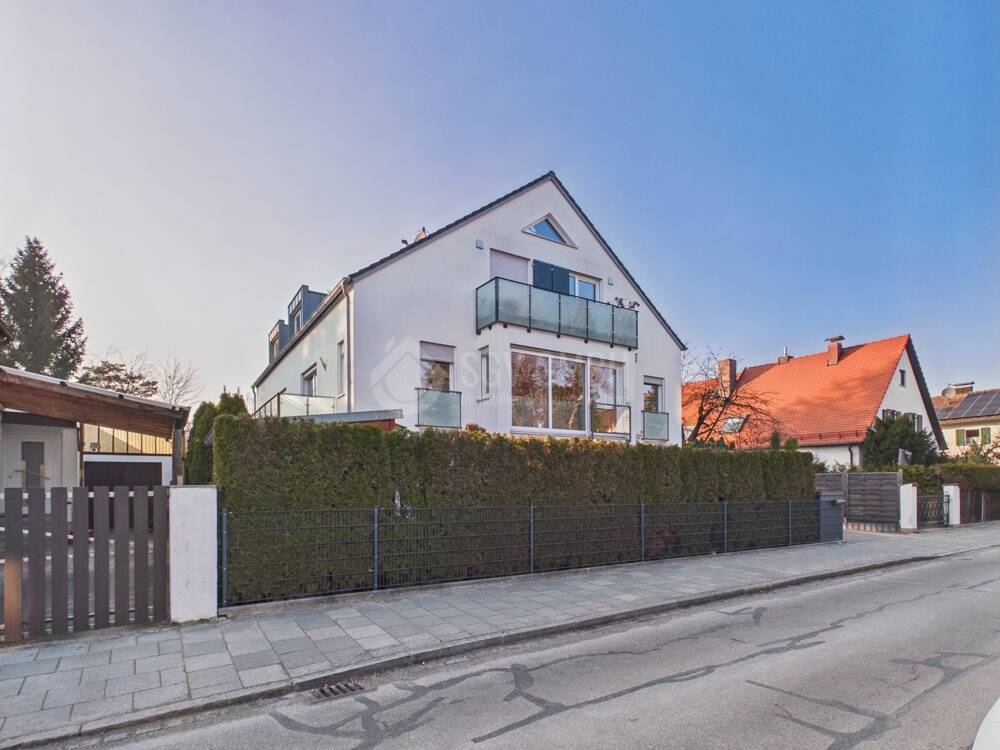 Thumbnail-Stilvolle 2-Zimmer-Wohnung mit zwei Balkonen und Einbauküche im Münchner Westen