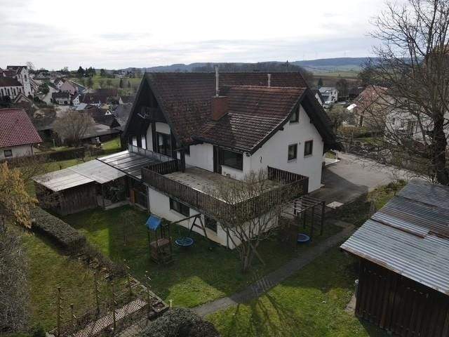 Thumbnail-Einfamilienhaus Haushälfte mit großem Platzangebot in Hilzingen-Binningen - sofort frei