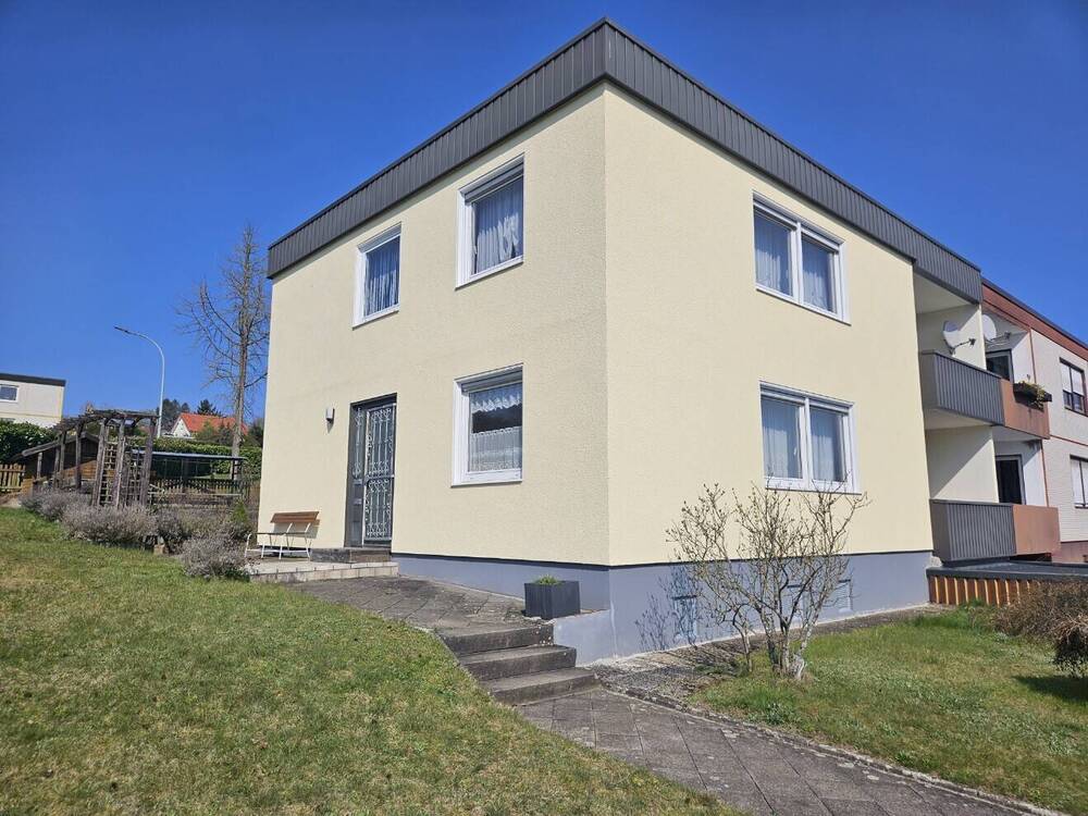 Thumbnail-Sehr gepflegtes 2-Familienhaus Doppelgarage in guter Lage von NK-Wellesweiler