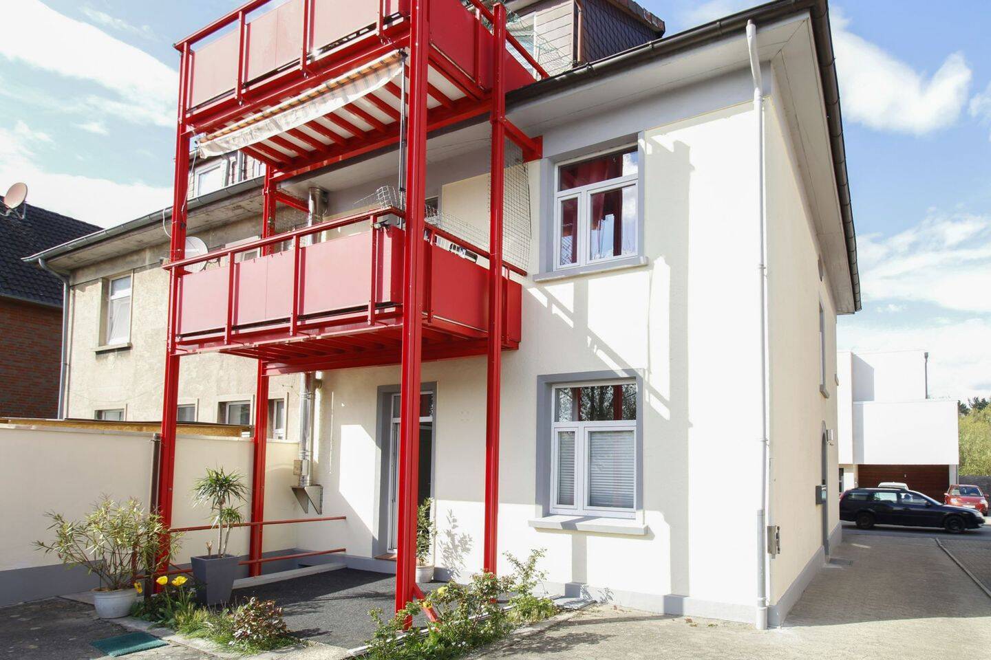Thumbnail-UPGRADE ! Gutbürgerliches Dreifamilienhaus in urbaner City Lage -Top gepflegt & sicher vermietet