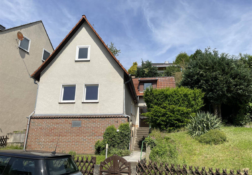 Thumbnail-Gepflegtes Einfamilienhaus in attraktiver Lage von Niestetal-Heiligenrode!