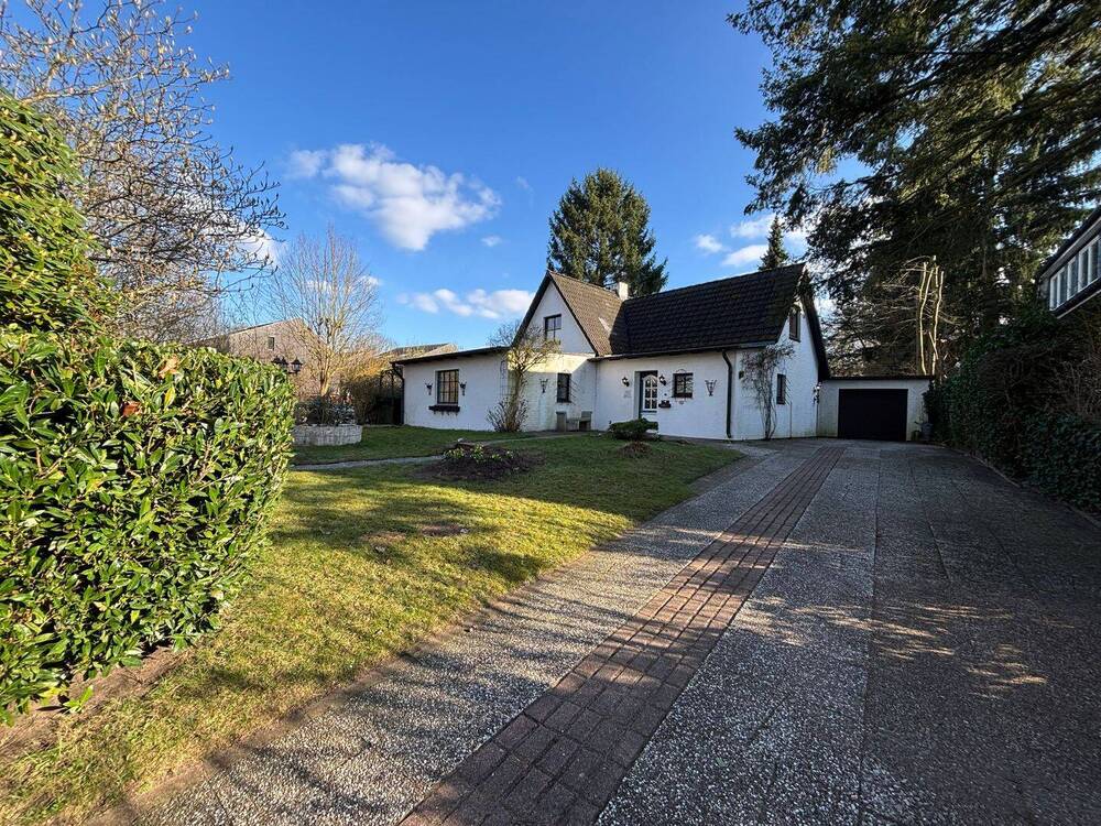 Thumbnail-Sehr großzügiges Grundstück mit sanierungsbedürftigem Einfamilienhaus