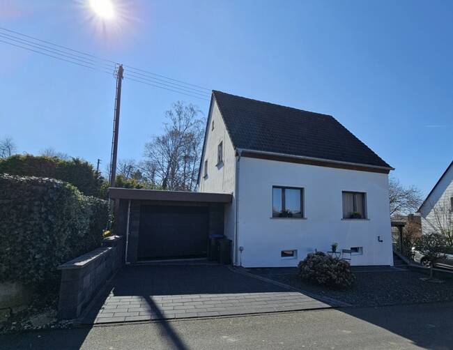Thumbnail-Freistehendes Einfamilienhaus mit großem Garten in ruhiger Wohnlage zwischen Mosel und Hunsrück