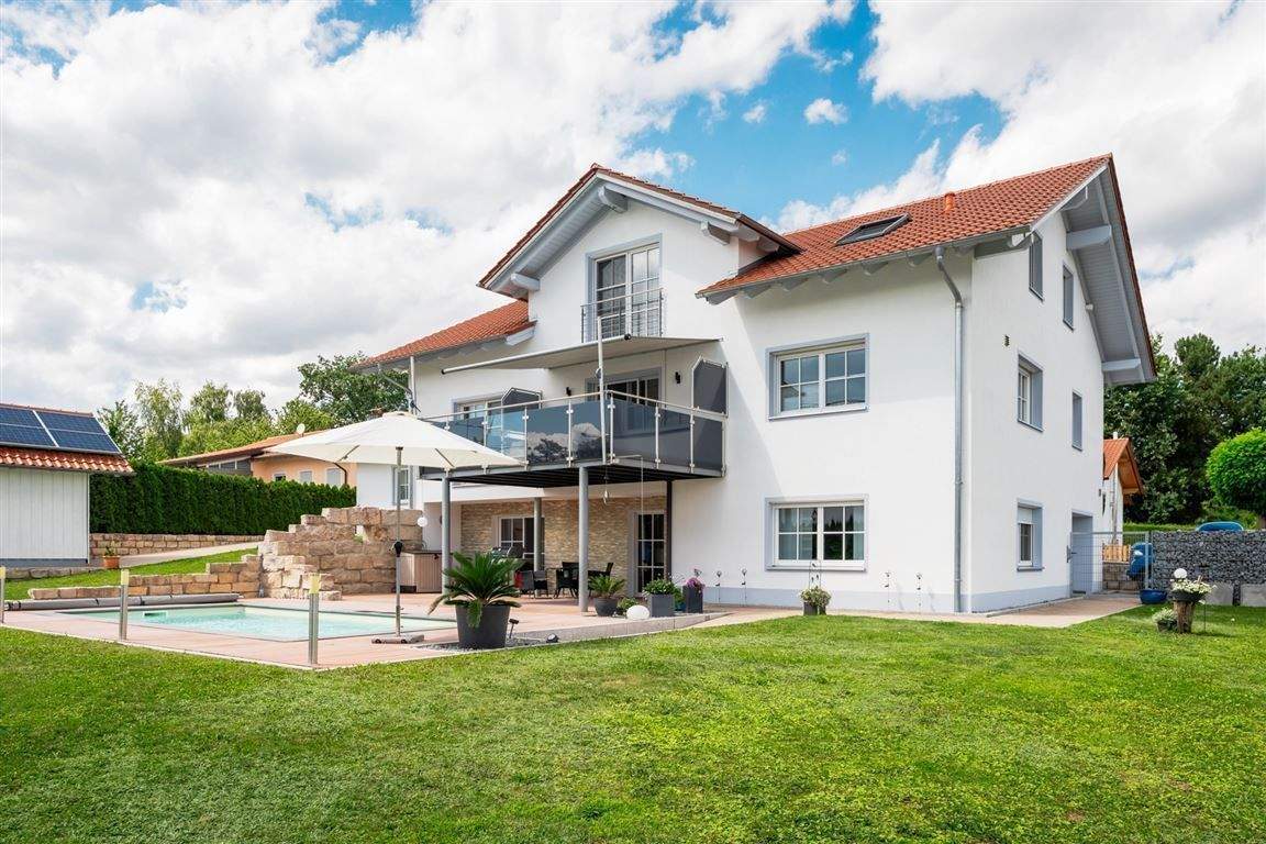 Thumbnail-Barrierefreies Traumhaus mit Pool und Lift als Ein- oder Zweifamilienhaus nutzbar