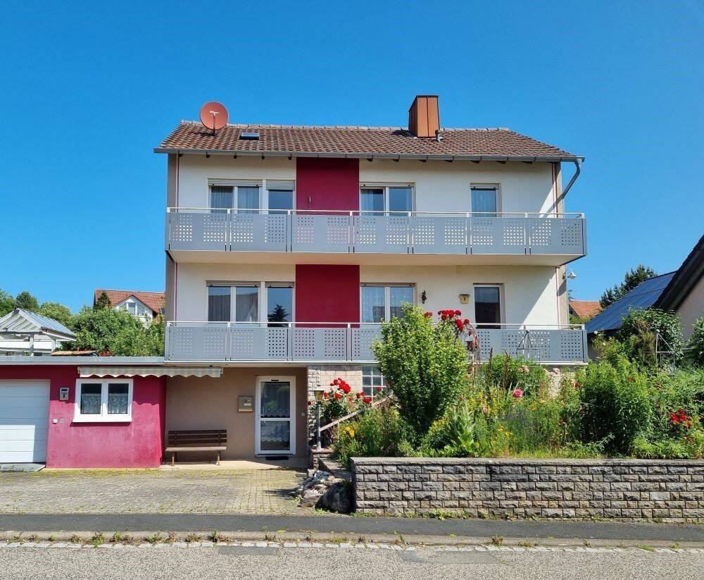 Thumbnail-Familiendomizil mit richtig großem Garten - ruhige Lage - neues Bad - Garage!