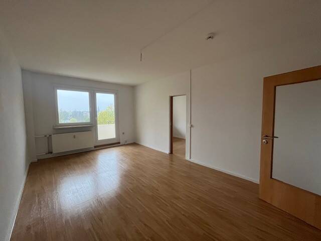 Thumbnail-Superpreis..helle, moderne 3 - Zimmer-Wohnung, Einbauküche gegen Aufpreis möglich... sofort einzugsfertig