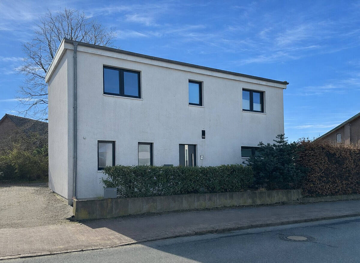 Thumbnail-Modernes Einfamilienhaus mit Kamin