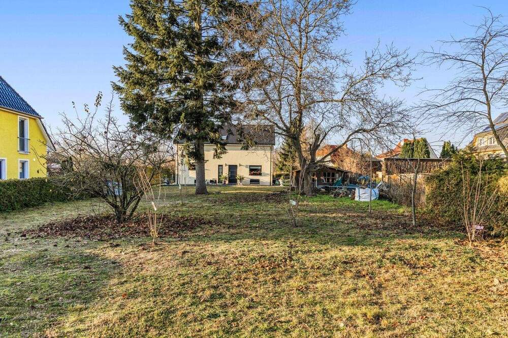 Thumbnail-Exklusives Baugrundstück in zweiter Reihe - ruhiges Wohnen nahe Wald und See