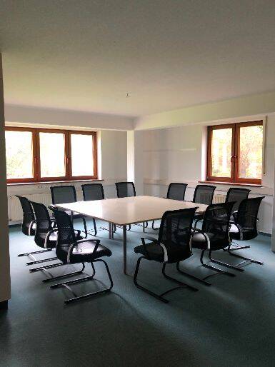 Thumbnail-Helles, möbliertes Büro mit Grünblick, Parkplätzen & 247-Service