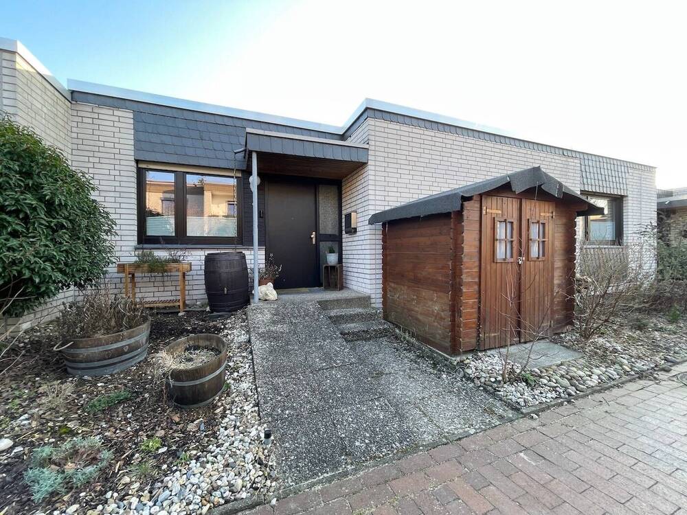 Thumbnail-Bungalow mit 2 Bädern, Garage und Keller in Bothfeld