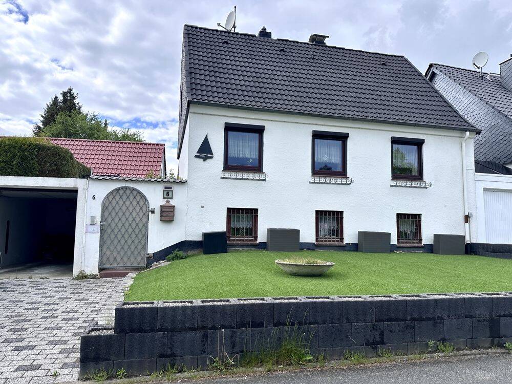 Thumbnail-Attraktives Einfamilienhaus mit Garage