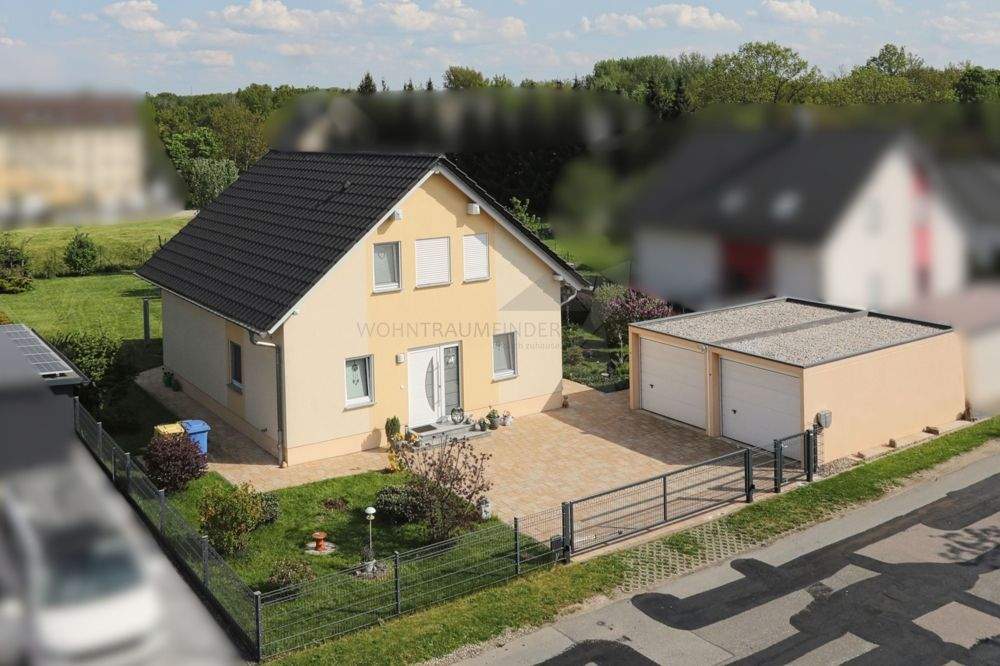Thumbnail-Traumhaftes Einfamilienhaus mit Doppelgarage, großem Grundstück und Erdwärme in Limbach-Oberfrohna