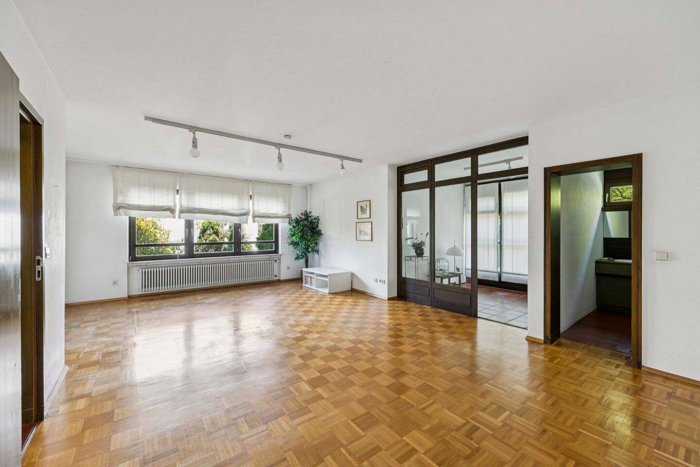 Thumbnail-Wohnen mit Freiraum - Großzügiges Familienanwesen auf 910 m² Traumgrundstück in Rastatt