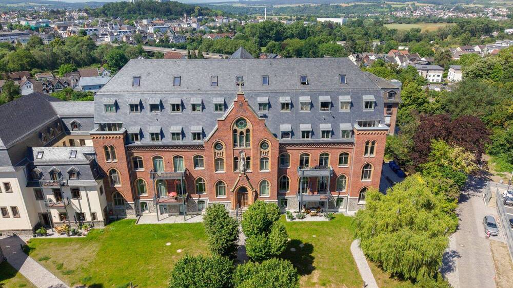 Thumbnail-Kloster Marienborn-Freistehende hochwertige zwei Zimmerwohnung mit Balkon und Tiefgaragenstellplatz!
